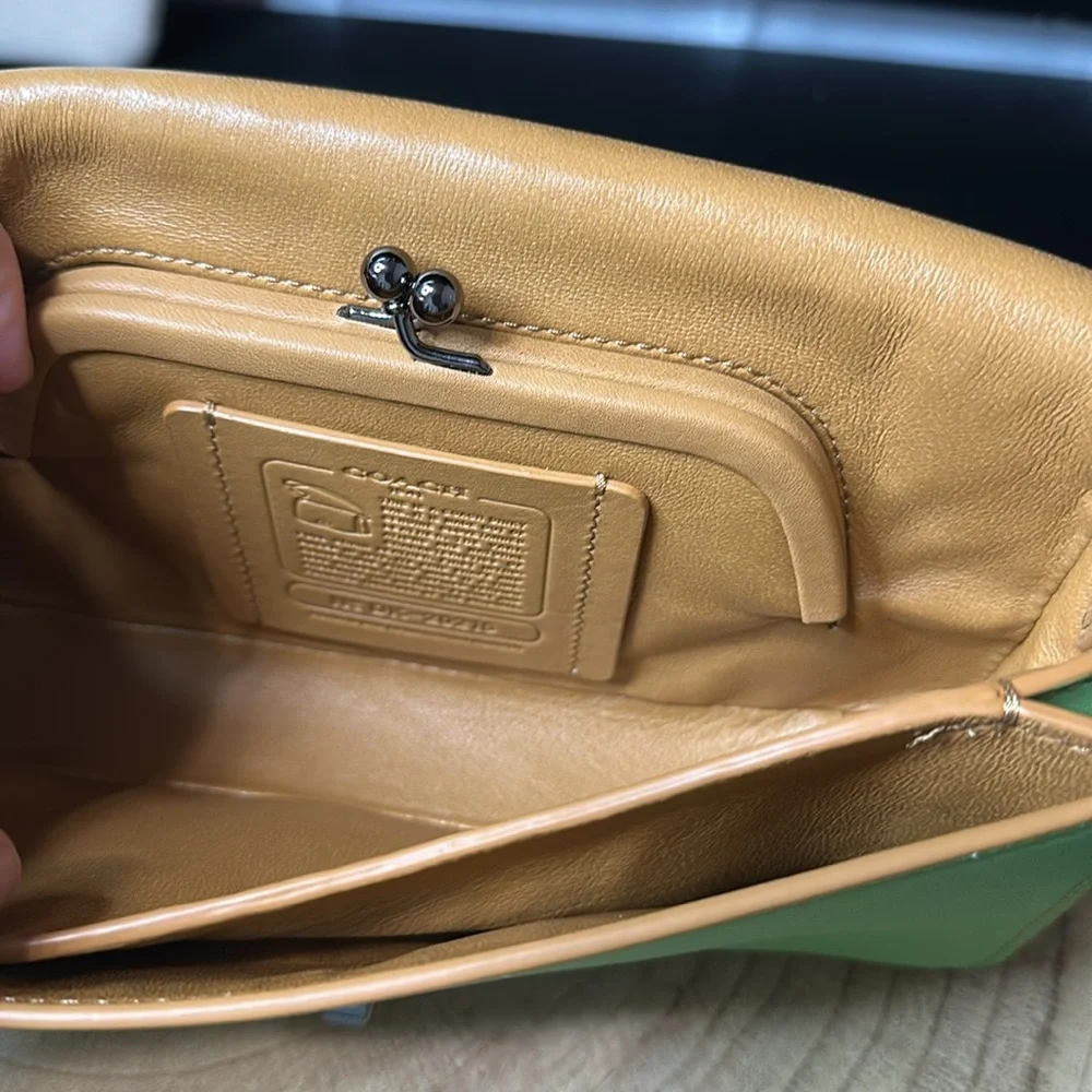 Coach Pistachio Dinky Glovetanned Green Leather Crossbody Shoulder Bag Purse - Picture 11 of 15